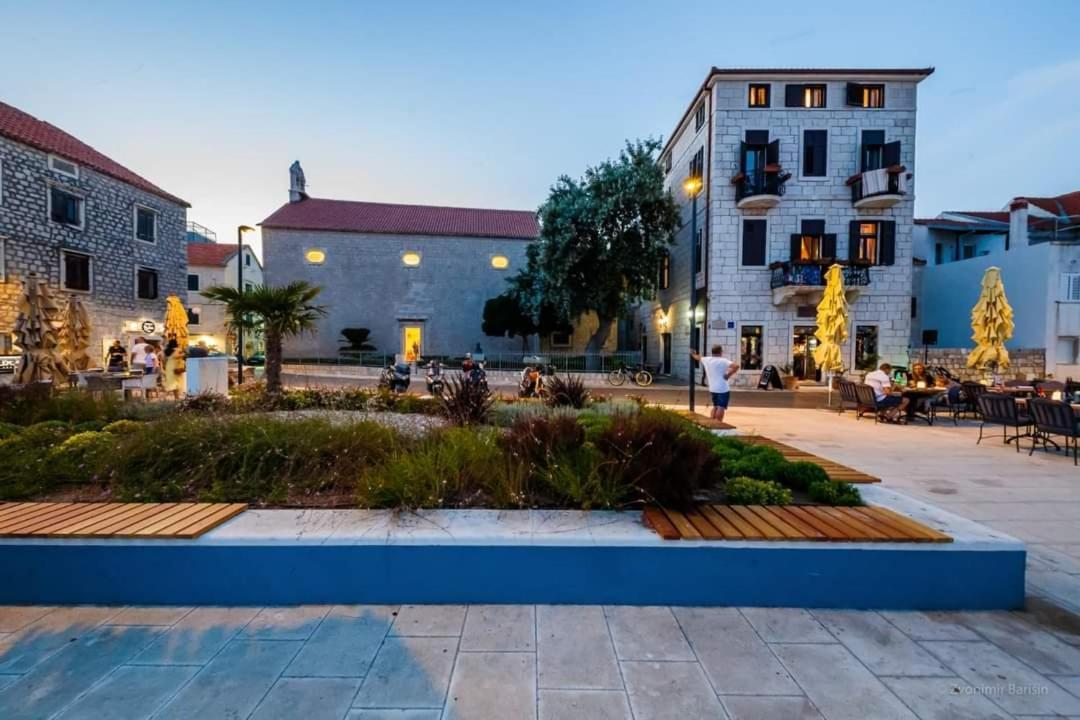 Modern Apartment Near Split & Trogir Kastela Exterior photo